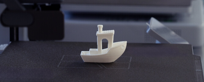 FFF方式3Dプリンターによる量産造形の様子